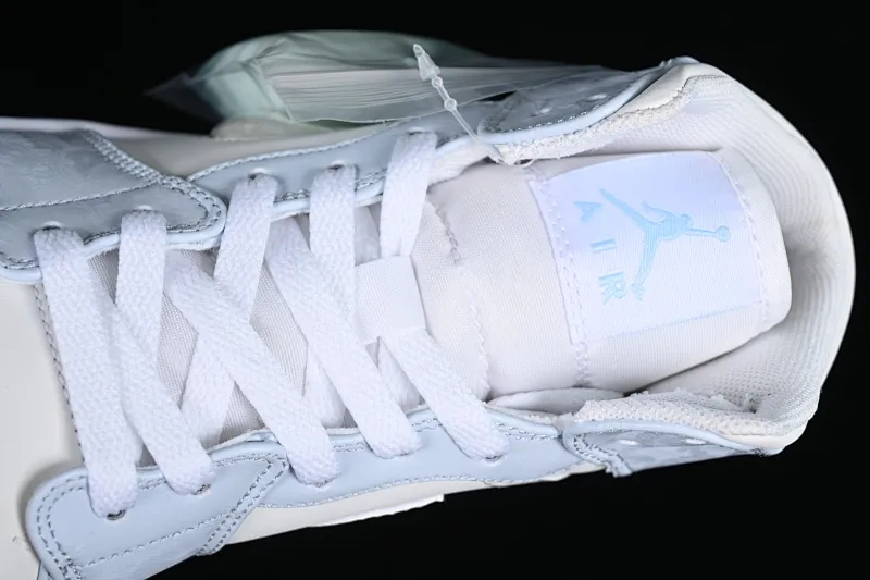 All categories Air Jordan Jordan series basketball shoes Air Jordan 1 Mid Air Jordan 1 Mid GS "Glitter Swoosh" AJ1 Joe 1 ice blue crystal Zhongbang basketball shoes FQ9117-400